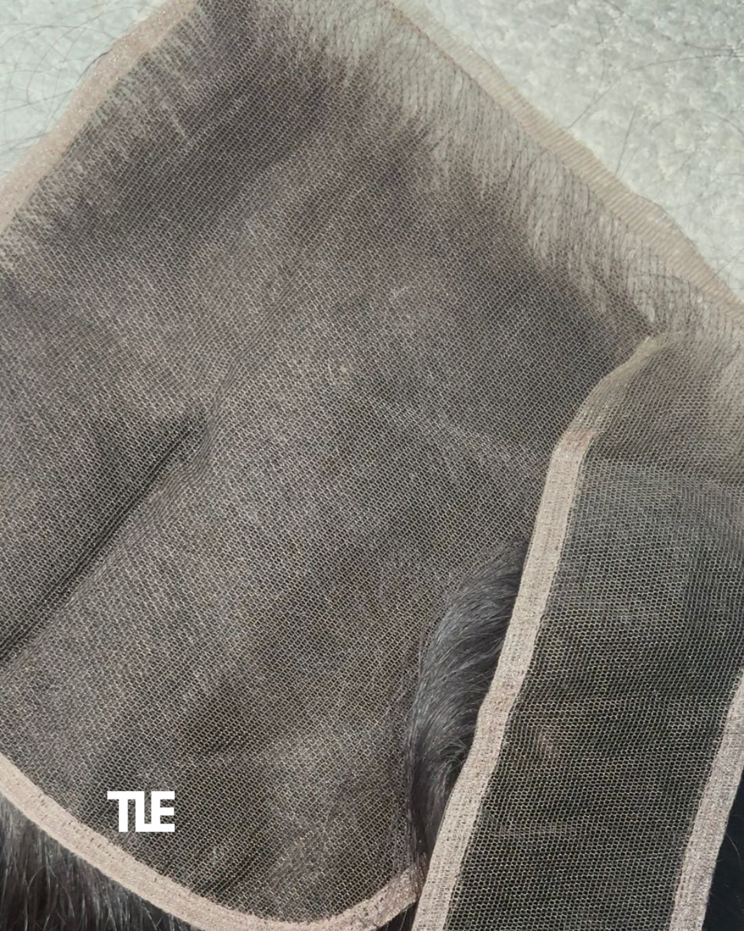 TLE Natural Wavy Closures